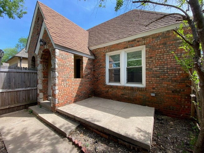 ADORABLE duplex in fantastic Brookside loc... - ADORABLE duplex in fantastic Brookside loc... Casa