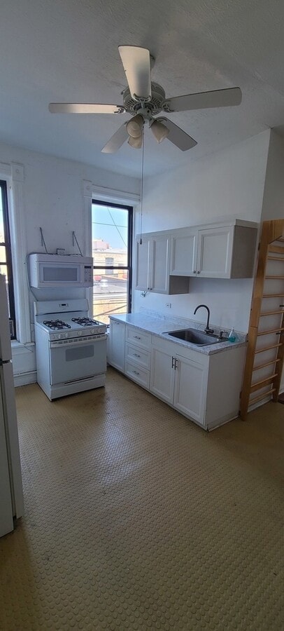 Photo - 1344 W 18th Pl Apartamento Unidad 2R