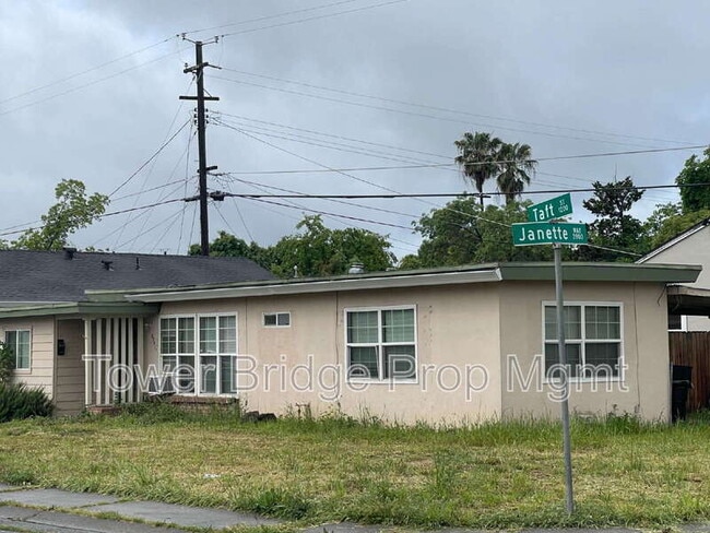 Photo - 2841 Taft St