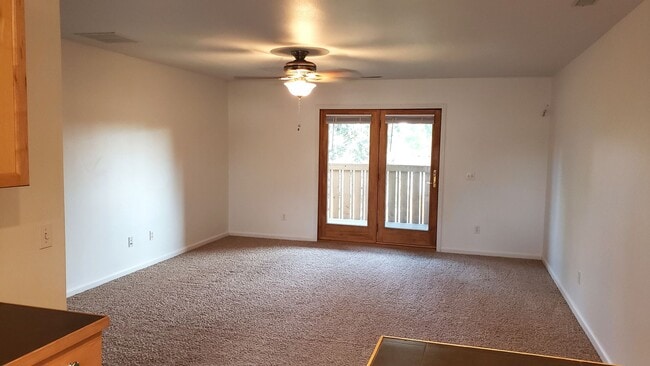 Photo - Spacious 2 Bed / 2 Bath Apartment – West End Billings