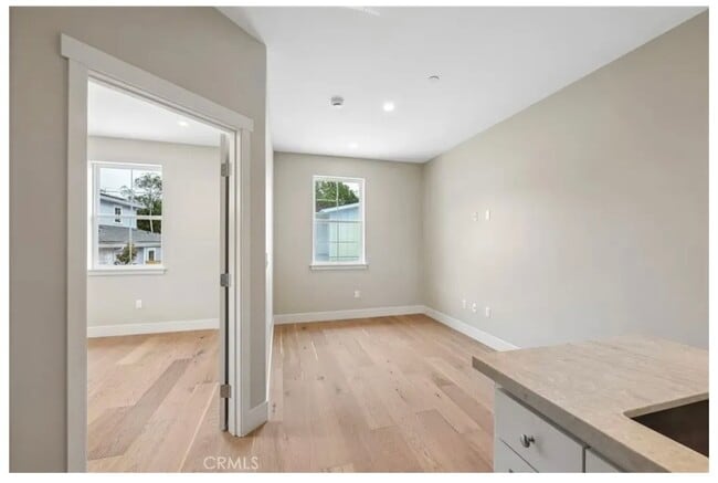 Building Photo - 3148 Johnson Ave Unit A