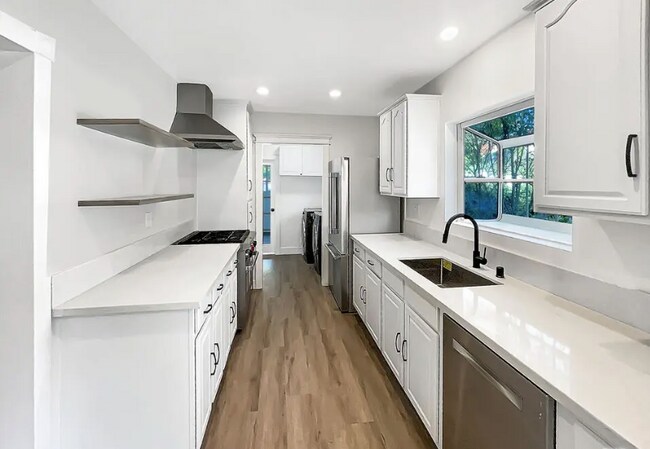 Photo - 3700 Olympiad Dr