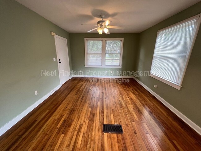 Photo - 2608 College St