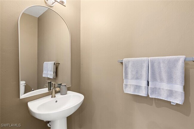 Photo - 7622 Rockefeller Dr