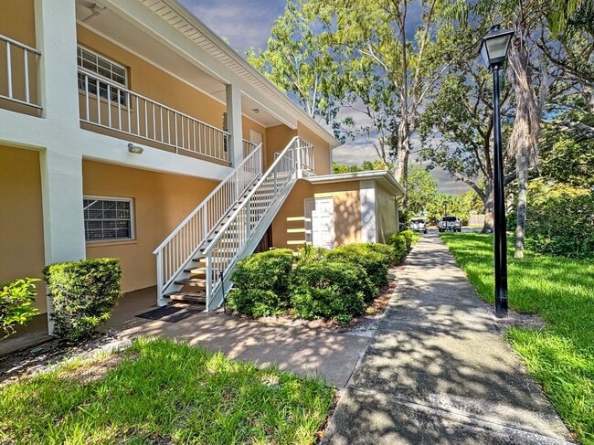 Photo - 8300 Bardmoor Blvd