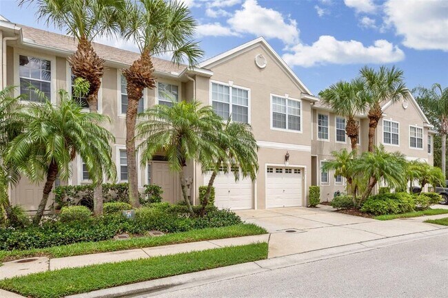 Photo - 739 Vallance Way NE