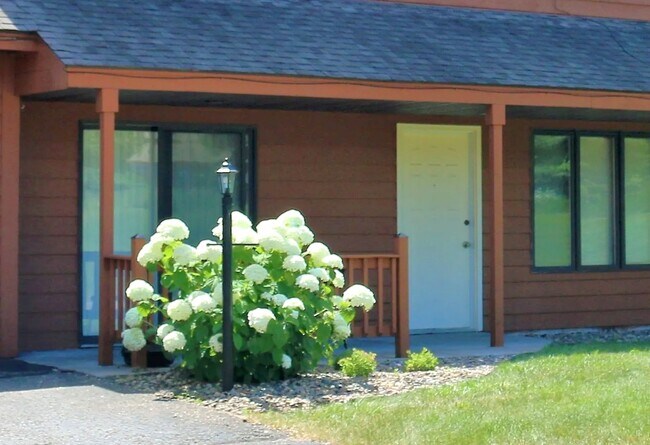 1100 Mont Croix Dr