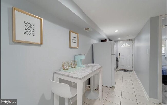 Photo - 325 57th St NE Unit #2-1