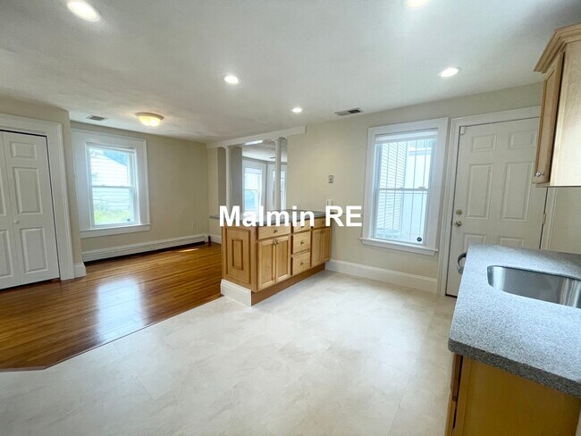 Photo - 4 Dean Way Unit 1