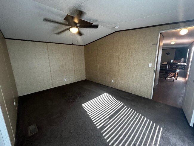 Photo - 233 Storey Dr