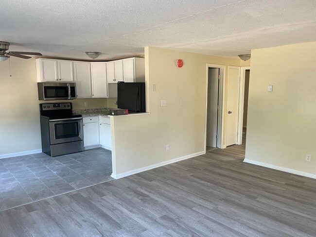 Photo - 1600 Kingston Ave Unit 44