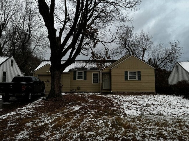 Photo - 3401 S Arlington Ave