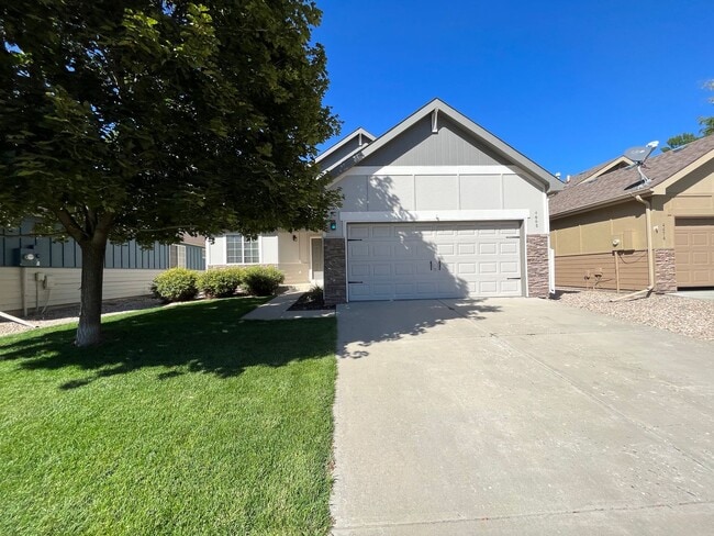 Building Photo - Beautiful Home in North East Fort Collins