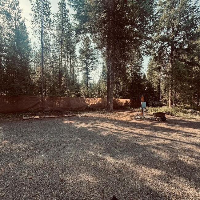 4450 Hwy 211