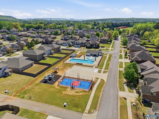 Photo - 7718 Emma Ann Wy NW