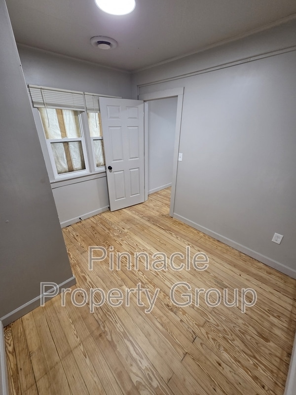 Photo - 832 N Leroy St