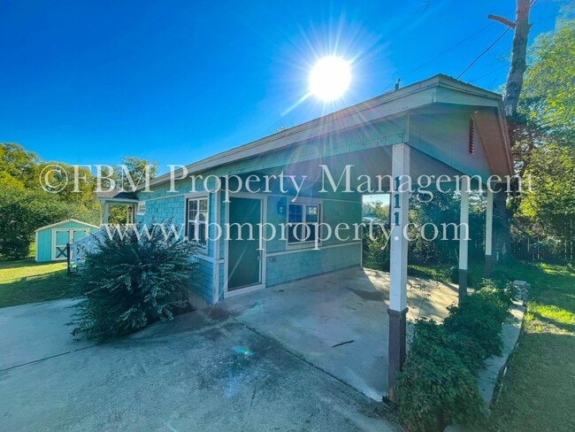 Building Photo - 111 Hillside Dr Rental
