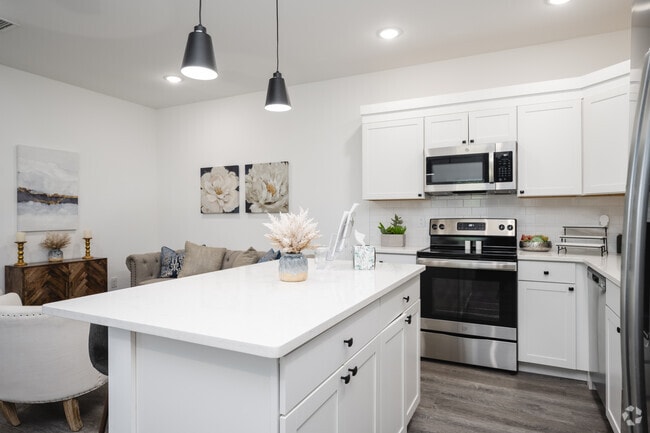 3BR , 2,5BA - 1366SF - Sage at Chelsey