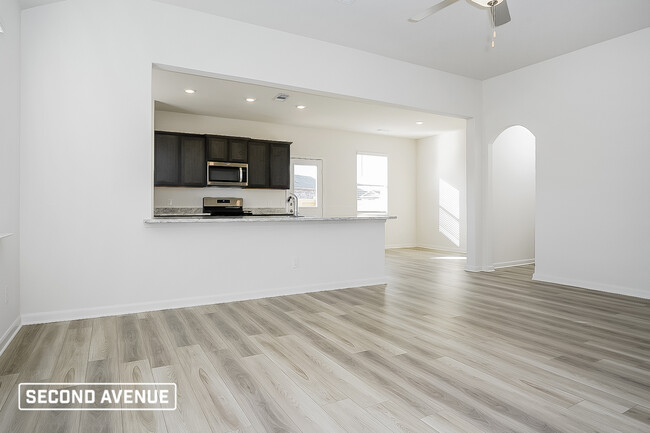 Photo - 157 Sammy Fowler Ave
