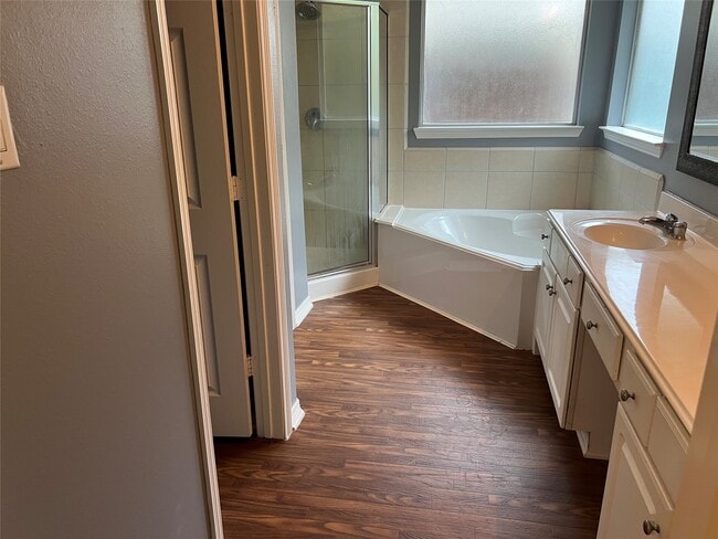 Photo - 818 Sterling Creek Cir