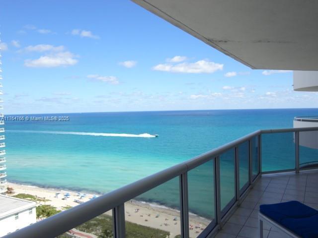 Photo - 6301 Collins Ave Unidad # 2208 Rental