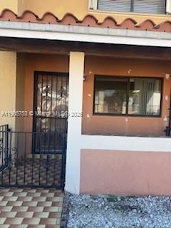 Building Photo - 2740 W 63rd St Unit 104