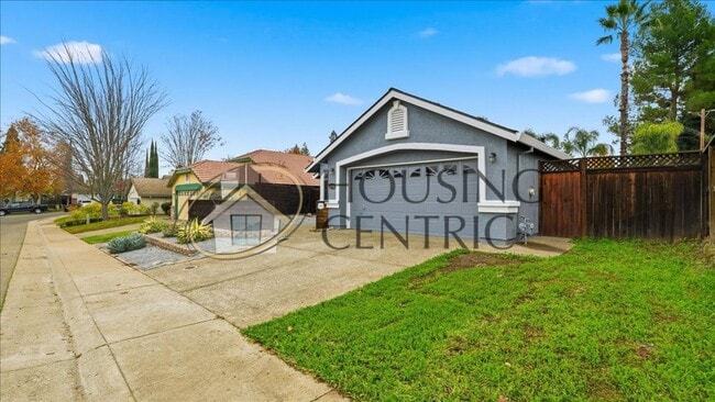 Photo - Stunning Single Story Fair Oaks Rental with Large Backyard in GREAT LOCATION!