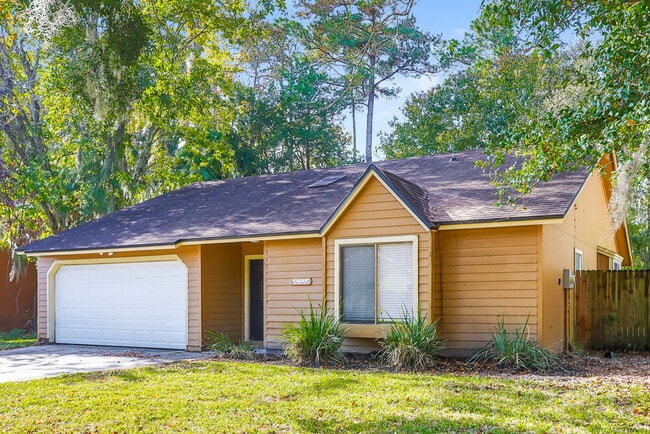 Photo - 8228 Honeysuckle Ln