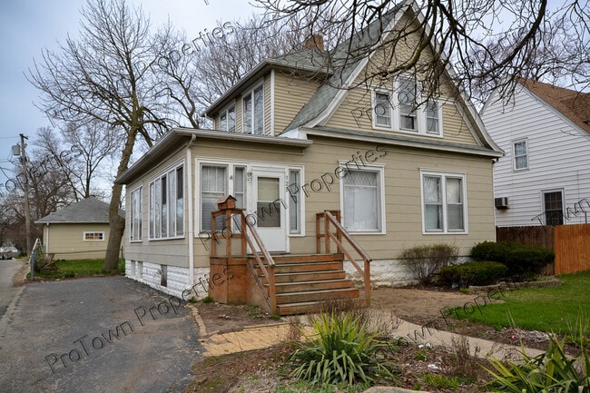 Building Photo - 125 Hunter Ave Rental