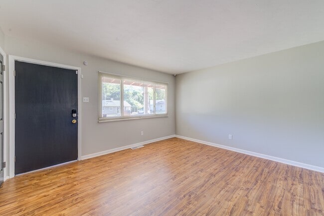 5311 Grove Ave