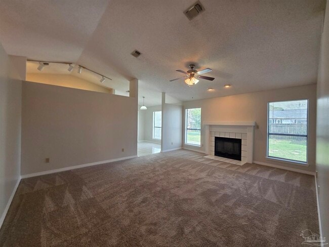 Photo - 824 Lavon Dr