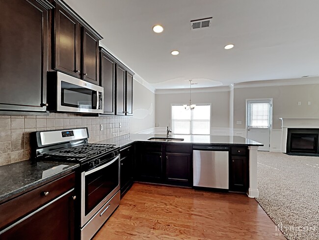 Photo - 1076 Merlot Ct