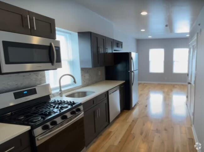 Building Photo - 3621 Spring Garden St Unit 3 Rental