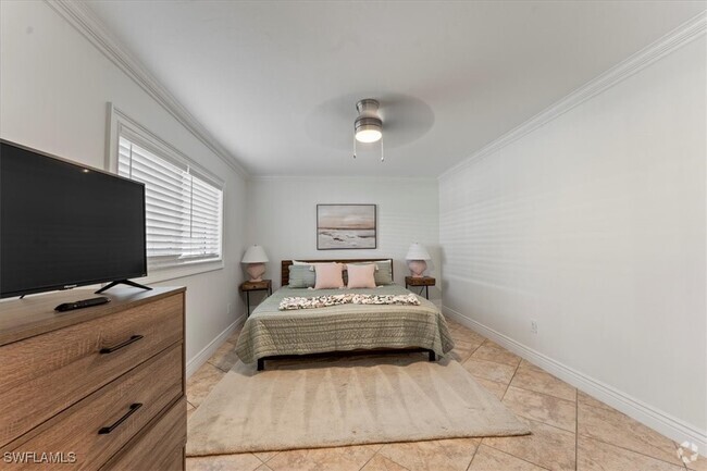 Building Photo - 2473 Poinciana St Rental