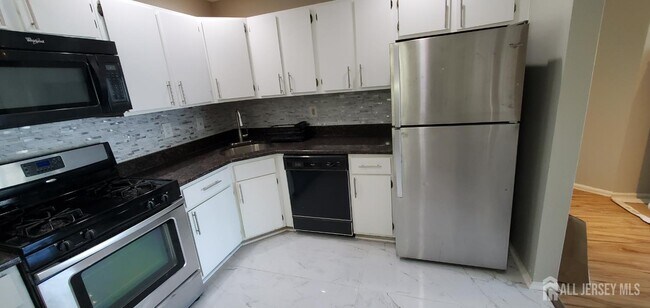 Photo - 261 Kempsey Dr