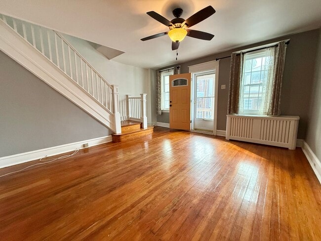 Charming 3-Bedroom Rowhome with Front and ... - Charming 3-Bedroom Rowhome with Front and ...