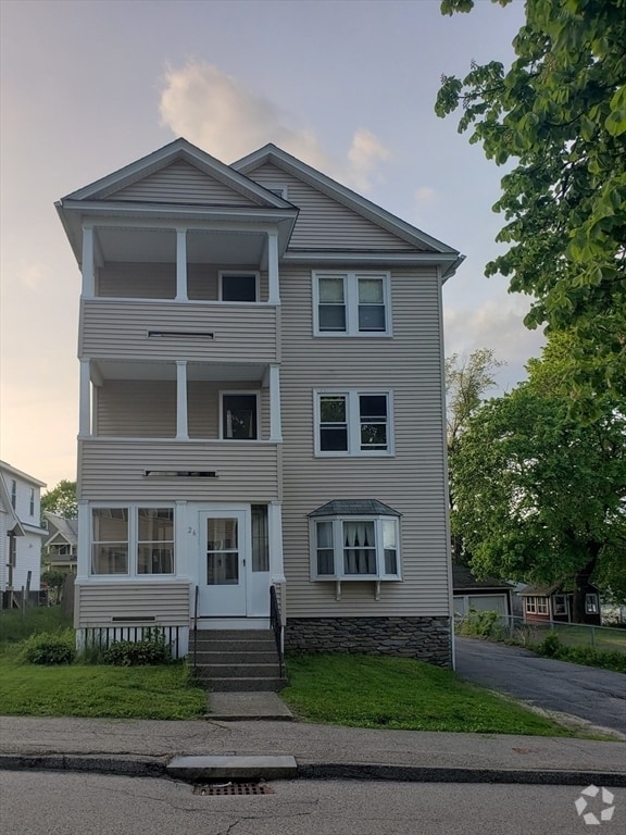 Building Photo - 26 Stebbins St Unit 3 Rental