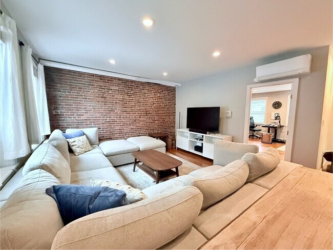Photo - 353 Sumner St Unit 2