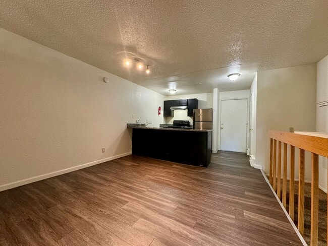 Photo - 1200 College Ave