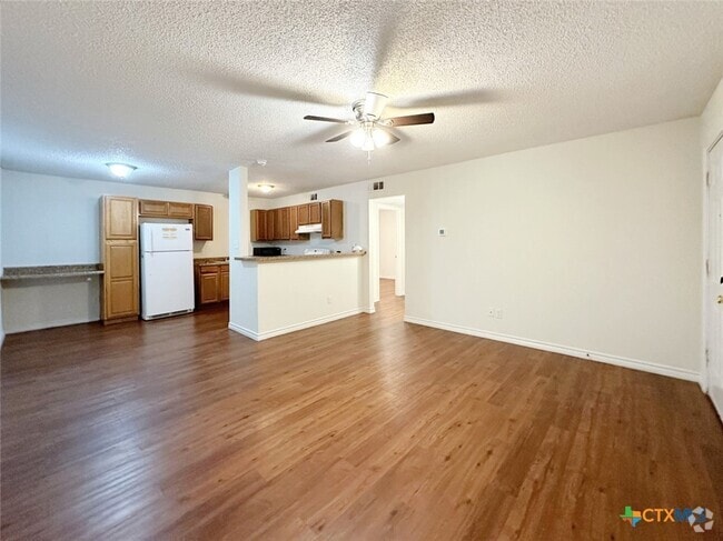 Building Photo - 20105 San Marcos Hwy Unit 1B Rental