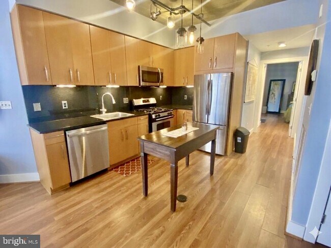 Photo - 2301 Champlain St NW Unit T10