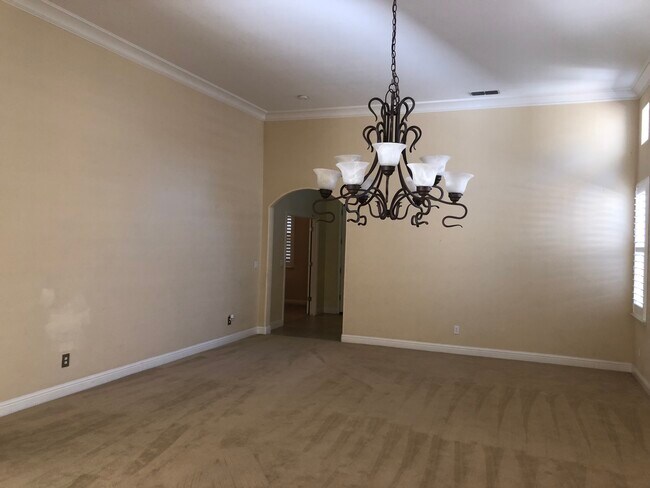 Photo - 550 Triple Crown Ct