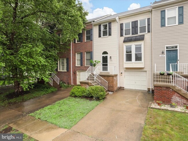 Photo - 6427 Brass Button Ct Townhome