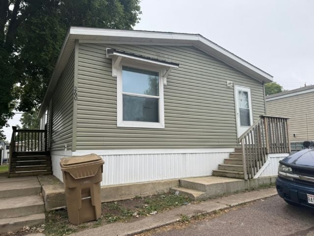 Photo - 260 Bunting Ln