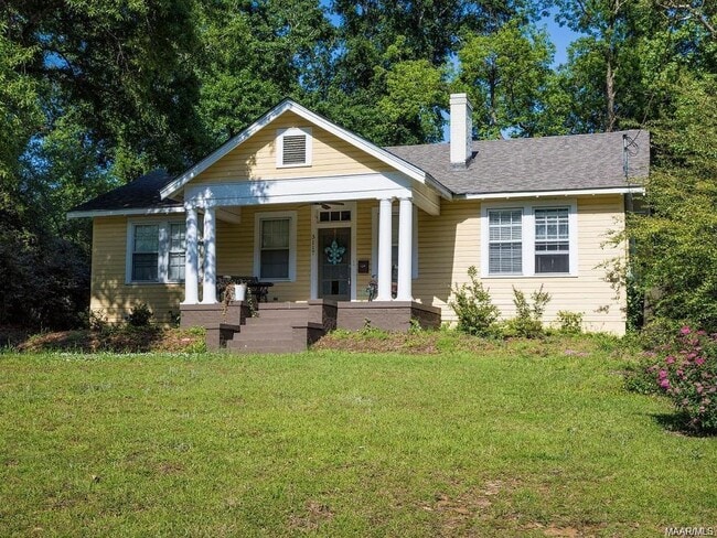 Photo - 3117 Cloverdale Rd
