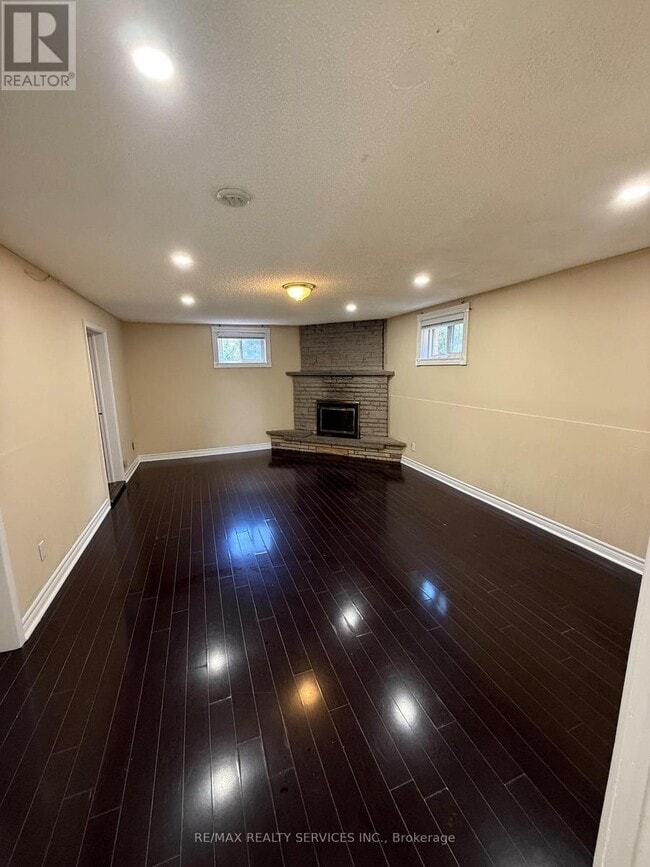 Photo - 120 Abell Dr