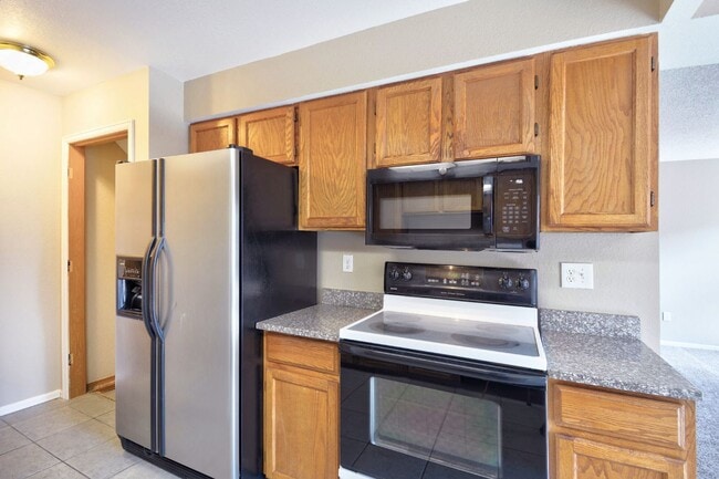 Photo - 2 Bed 3 Bath Townhome Minutes From Peterson Air Force Base!!!