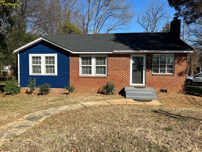 Building Photo - Comfortable 3 Bedroom Home in West Charlotte