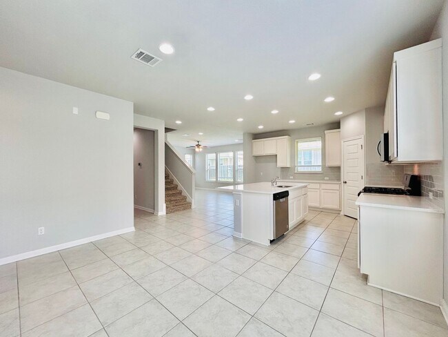 Photo - 1156 Capra Ln
