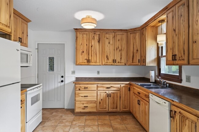 Photo - 13503 Meredith Dr N